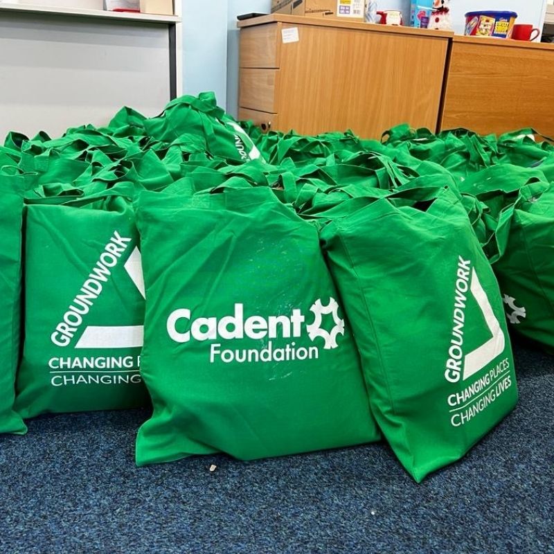 Winter-warmer-packs-Team-photo.jpg Winter-warmer-packs-Team-photo.jpg